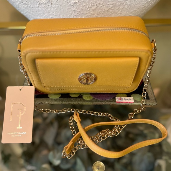 Rectangular Style Crossbody/Shoulder Bag - Picture 4 of 5